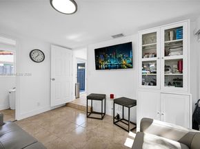 1221 NW 7th Ave, Fort Lauderdale FL 33311