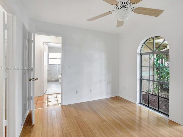 3272 Beechberry Cir, Davie FL 33328