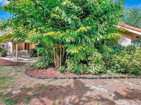 3272 Beechberry Cir, Davie FL 33328