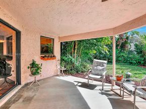 3272 Beechberry Cir, Davie FL 33328