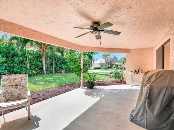 3272 Beechberry Cir, Davie FL 33328