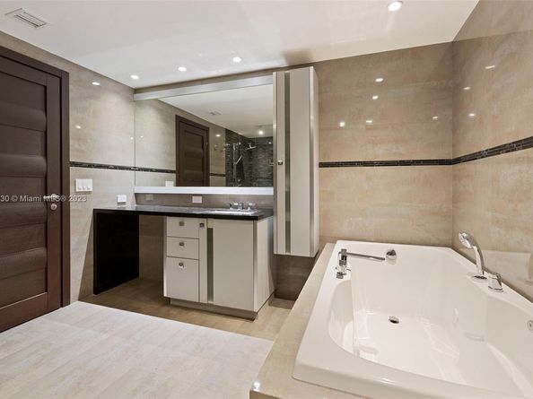 19216 Fisher Island Dr 19216, Fisher Island FL 33109