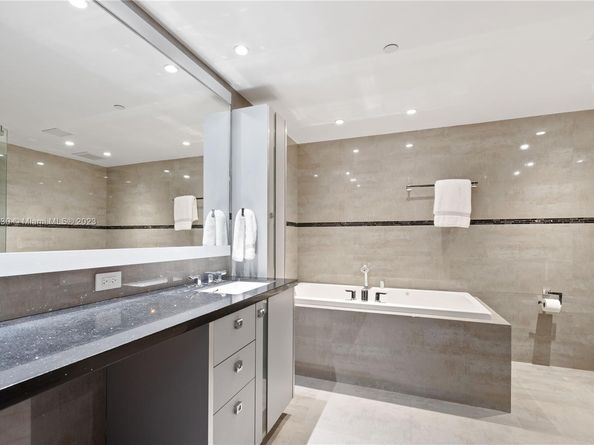 19216 Fisher Island Dr 19216, Fisher Island FL 33109
