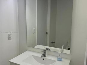 92 SW 3rd St 3309, Miami FL 33130