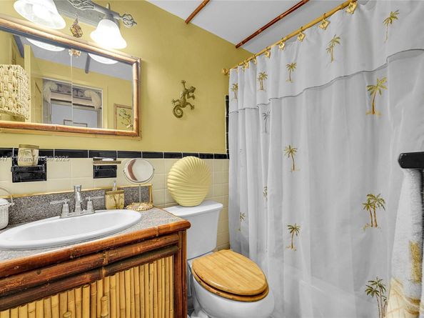 851 Atlantic Shores Blvd 121, Hallandale Beach FL 33009