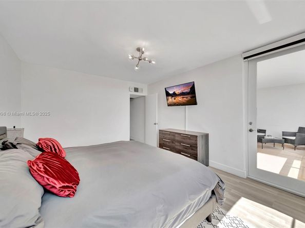 5005 Collins Ave 815, Miami Beach FL 33140