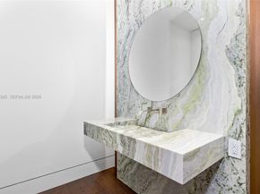 84 Isla Bahia Dr, Fort Lauderdale FL 33316