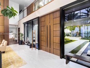 84 Isla Bahia Dr, Fort Lauderdale FL 33316