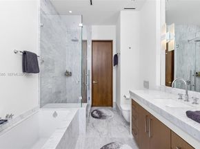 84 Isla Bahia Dr, Fort Lauderdale FL 33316