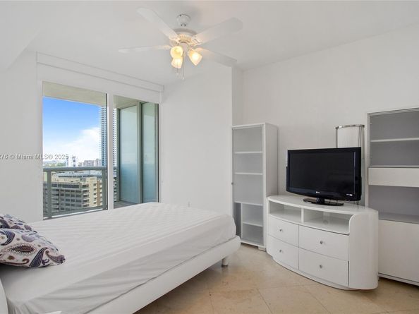 1850 S Ocean Dr 1608, Hallandale Beach FL 33009