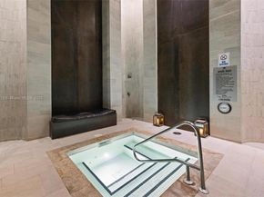 1850 S Ocean Dr 1608, Hallandale Beach FL 33009