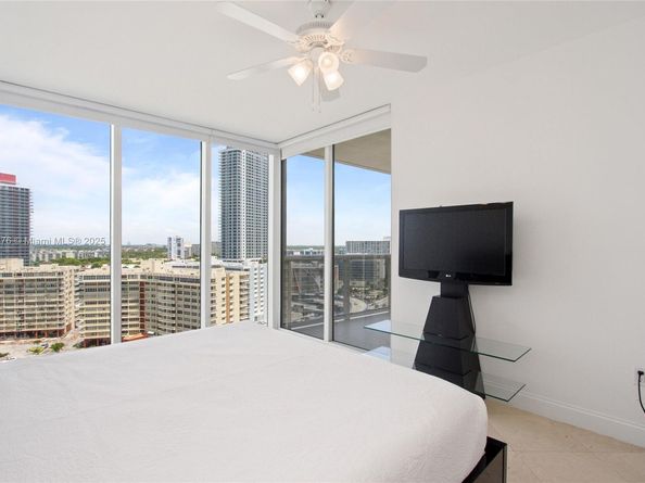 1850 S Ocean Dr 1608, Hallandale Beach FL 33009