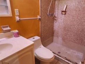 Undisclosed Address #A11916680, Miami FL 33177