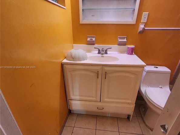 Undisclosed Address #A11916680, Miami FL 33177