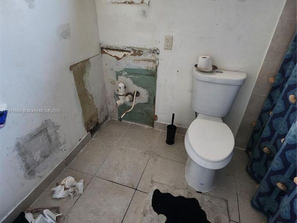 Undisclosed Address #A11916680, Miami FL 33177