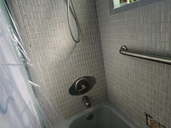 Undisclosed Address #A11916680, Miami FL 33177