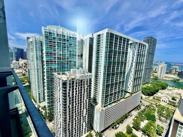 68 SE 6th St 2707, Miami FL 33131