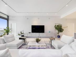 460 NE 28th St 4002, Miami FL 33137