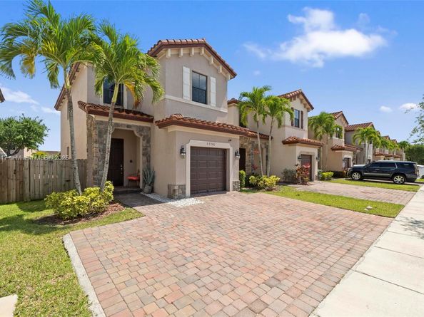 3756 NE 1st St, Homestead FL 33033