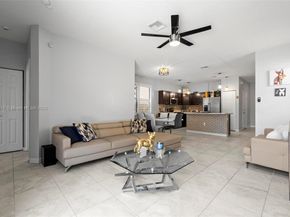 3756 NE 1st St, Homestead FL 33033