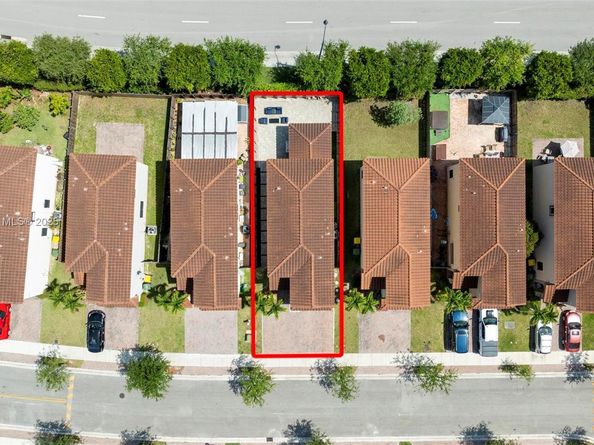 3756 NE 1st St, Homestead FL 33033