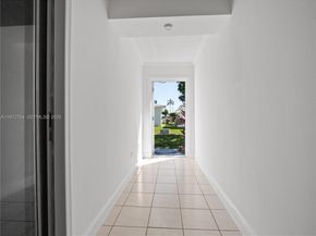 7504 NW 70th Ave, Tamarac FL 33321