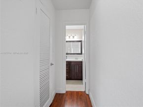 7504 NW 70th Ave, Tamarac FL 33321