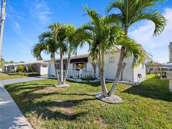 7504 NW 70th Ave, Tamarac FL 33321