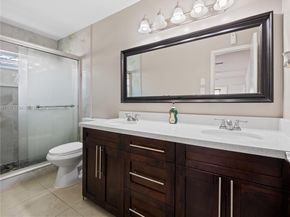 7504 NW 70th Ave, Tamarac FL 33321