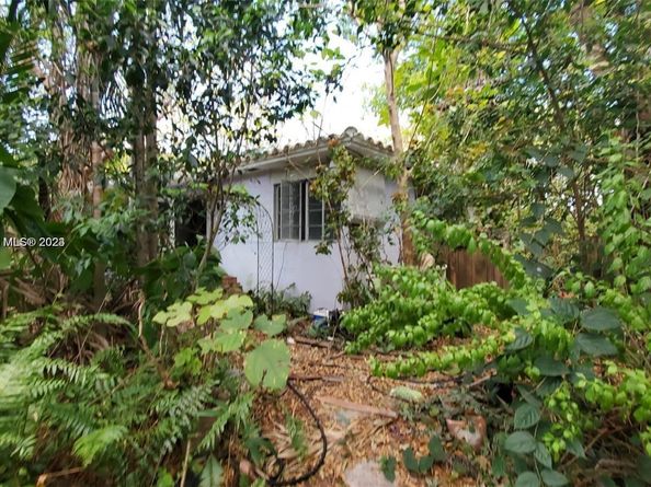 2315 Grant St, Hollywood FL 33020