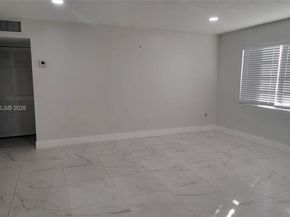 5425 SW 77th Ct 102D, Miami FL 33155