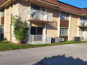 5425 SW 77th Ct 102D, Miami FL 33155