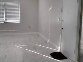 5425 SW 77th Ct 102D, Miami FL 33155