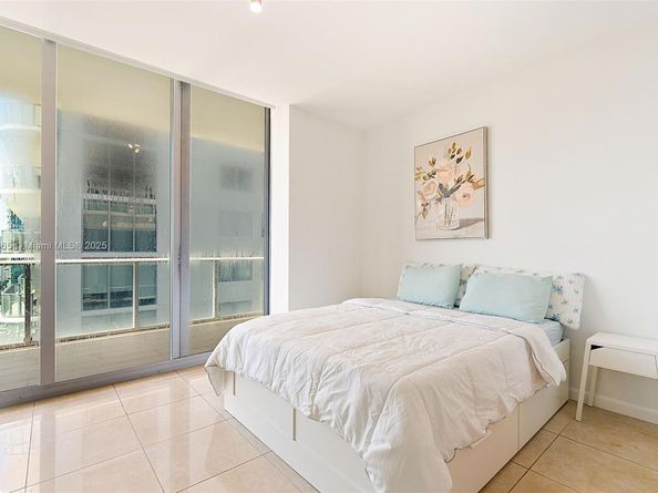 3470 E Coast Ave H1711, Miami FL 33137