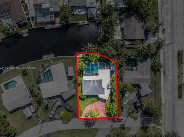 2020 NW 33rd Ct, Oakland Park FL 33309