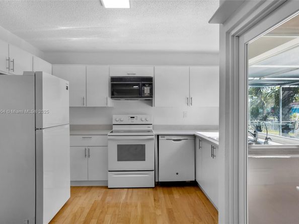 2020 NW 33rd Ct, Oakland Park FL 33309
