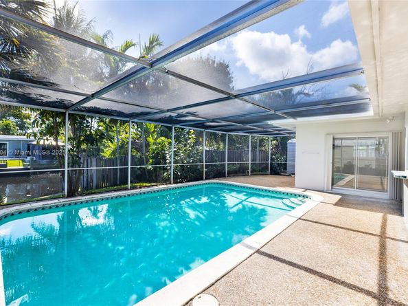2020 NW 33rd Ct, Oakland Park FL 33309