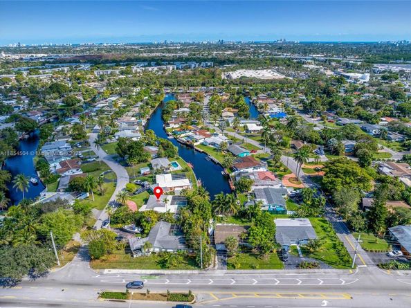 2020 NW 33rd Ct, Oakland Park FL 33309