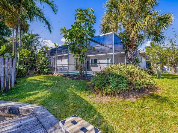 2020 NW 33rd Ct, Oakland Park FL 33309