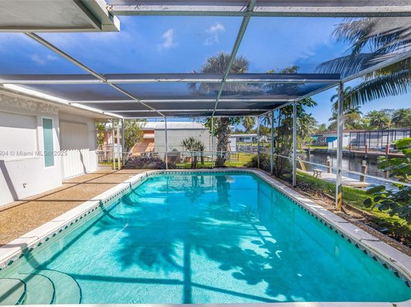 2020 NW 33rd Ct, Oakland Park FL 33309