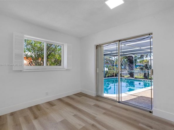 2020 NW 33rd Ct, Oakland Park FL 33309