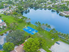 11333 SW 69th Ter, Miami FL 33173