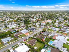 4332 SW 98th Ave, Miami FL 33165