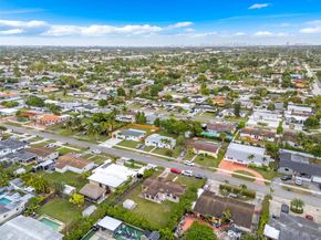 4332 SW 98th Ave, Miami FL 33165