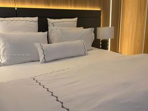 20505 E Country Club Dr 534, Aventura FL 33180