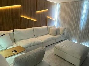 20505 E Country Club Dr 534, Aventura FL 33180