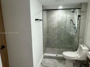 20505 E Country Club Dr 534, Aventura FL 33180