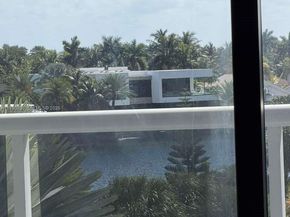 20505 E Country Club Dr 534, Aventura FL 33180