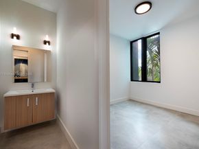 7425 SW 136th St, Pinecrest FL 33156