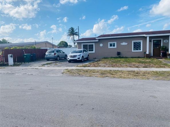 3745 NW 171st Ter, Miami Gardens FL 33055